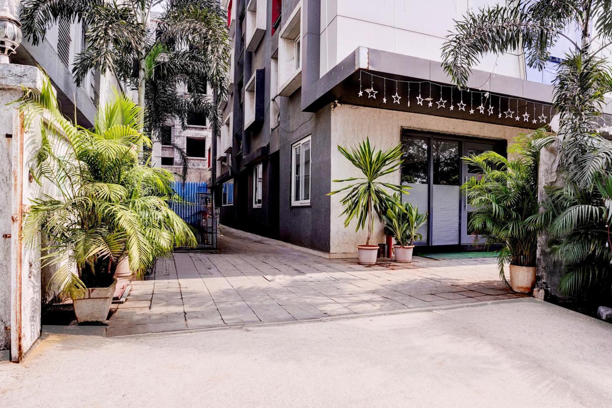 Townhouse Oak Kopar Khairane Navi Mumbai Formerly Ivy Hotel Экстерьер фото
