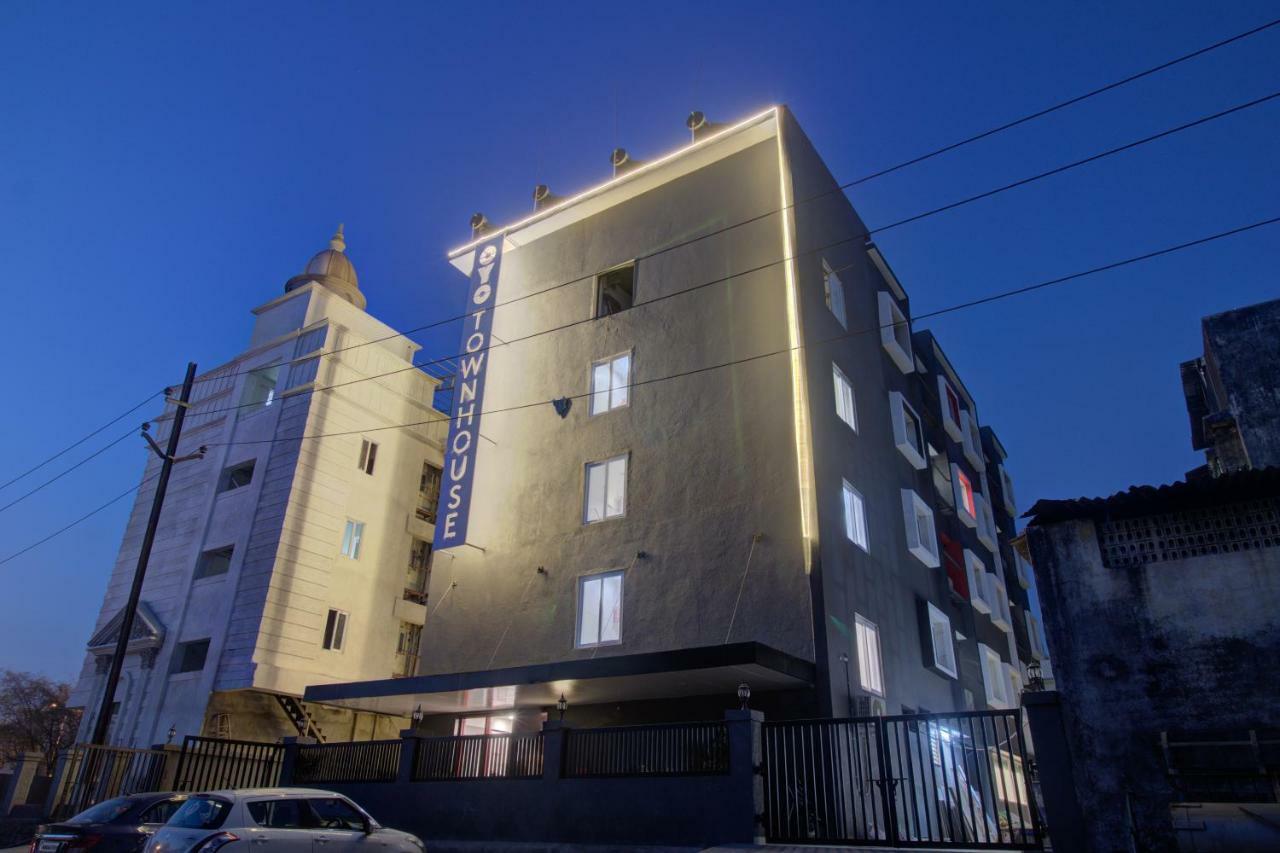 Townhouse Oak Kopar Khairane Navi Mumbai Formerly Ivy Hotel Экстерьер фото