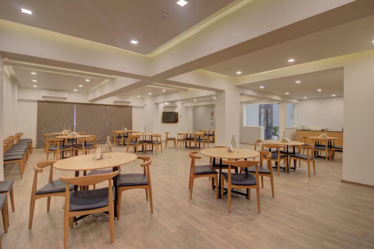 Townhouse Oak Kopar Khairane Navi Mumbai Formerly Ivy Hotel Экстерьер фото